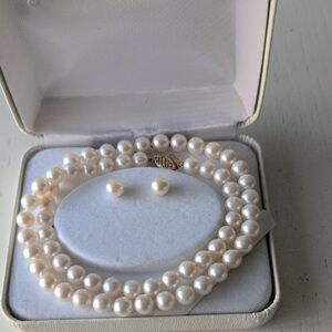 Elegant Pearl Necklace and Earring Set